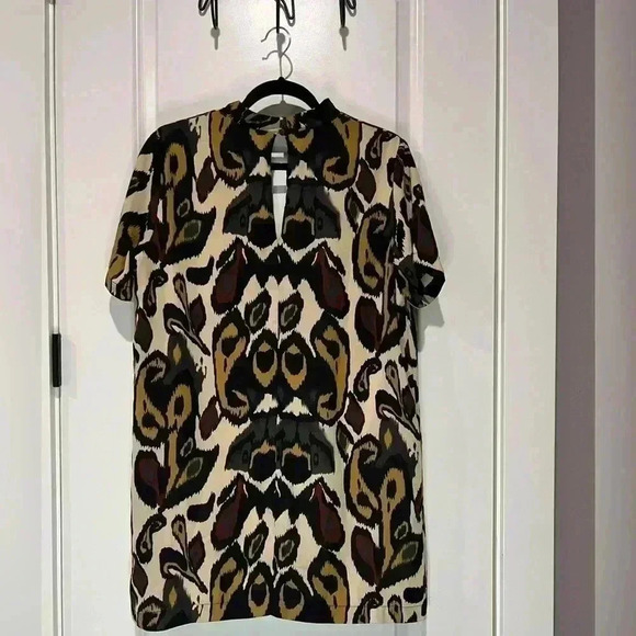 CARAMELA DRESS SIZE LARGE - Picture 4 of 6